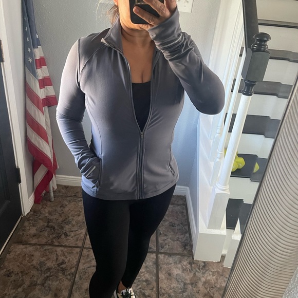 Women’s Victoria Secret Sport jacket size Small - Picture 3 of 15